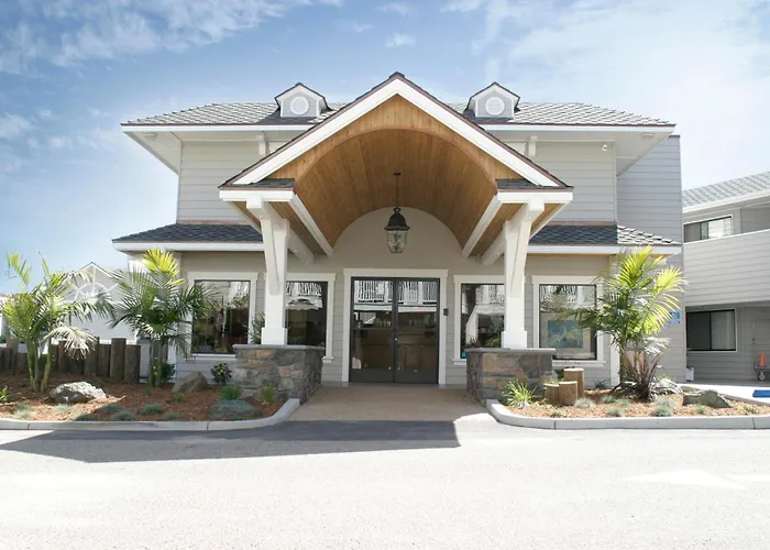 Pismo Lighthouse Suites